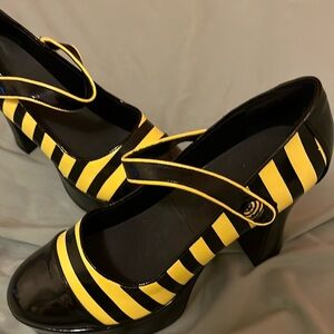 bee high heels